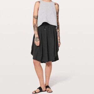 LULULEMON ATHLETICA EVERYDAY SKIRT size 2 olive color